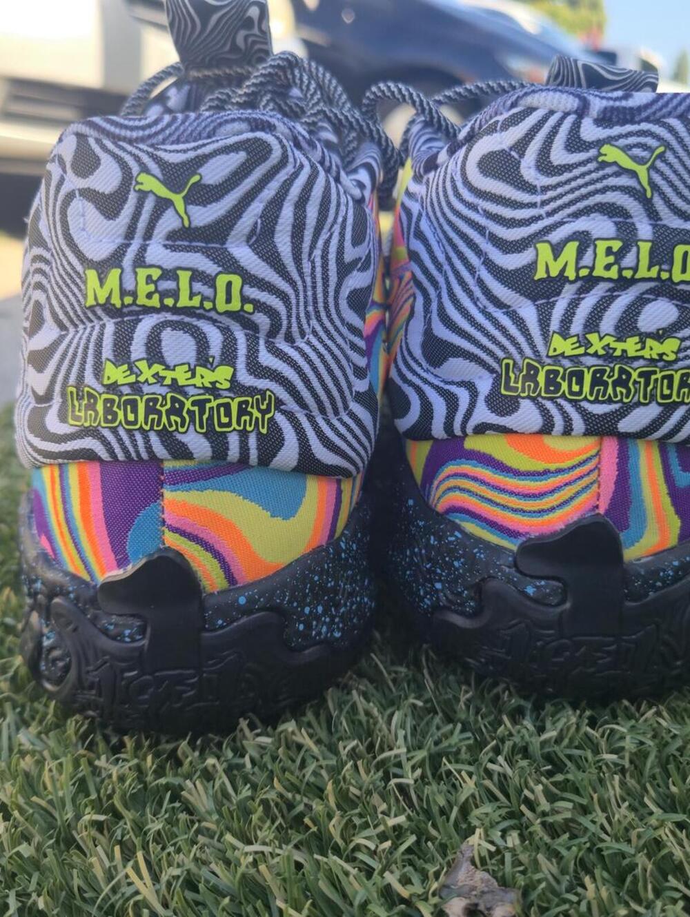 Men's Multicolor Swirl Athletic Sneakers - Vibrant Pattern - Picture 4 of 7